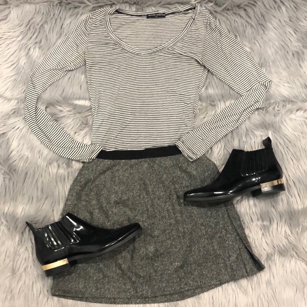 Guess 🖤✨tweed mini skirt with side pleat - Picture 2 of 8